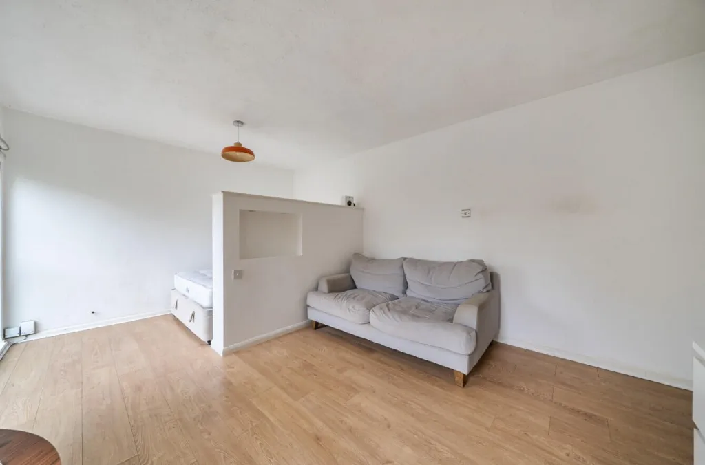 Mayfair Close, Beckenham, photo 6