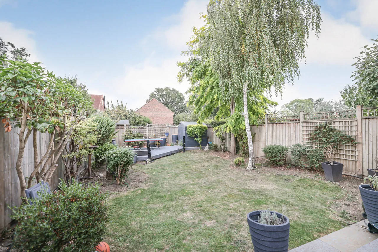St. Giles Avenue, Ickenham Fees Apply, UB10, photo 8
