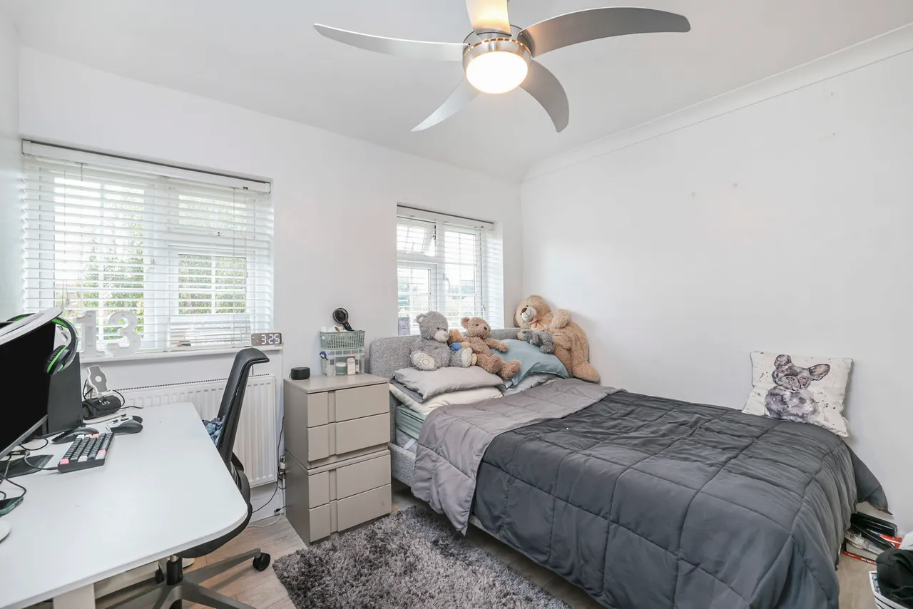 St. Giles Avenue, Ickenham Fees Apply, UB10, photo 13