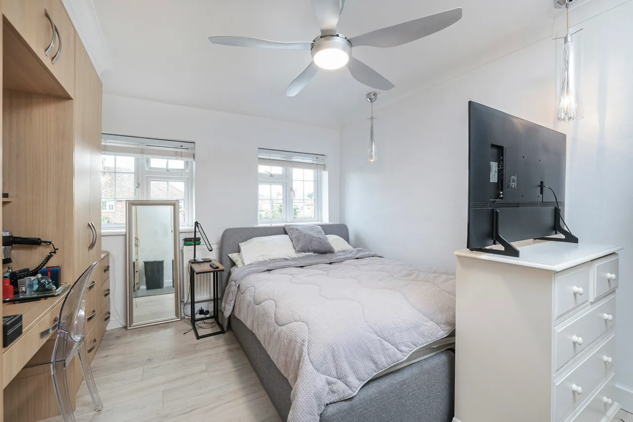 St. Giles Avenue, Ickenham Fees Apply, UB10, photo 15