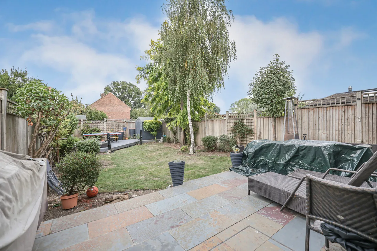 St. Giles Avenue, Ickenham Fees Apply, UB10, photo 6