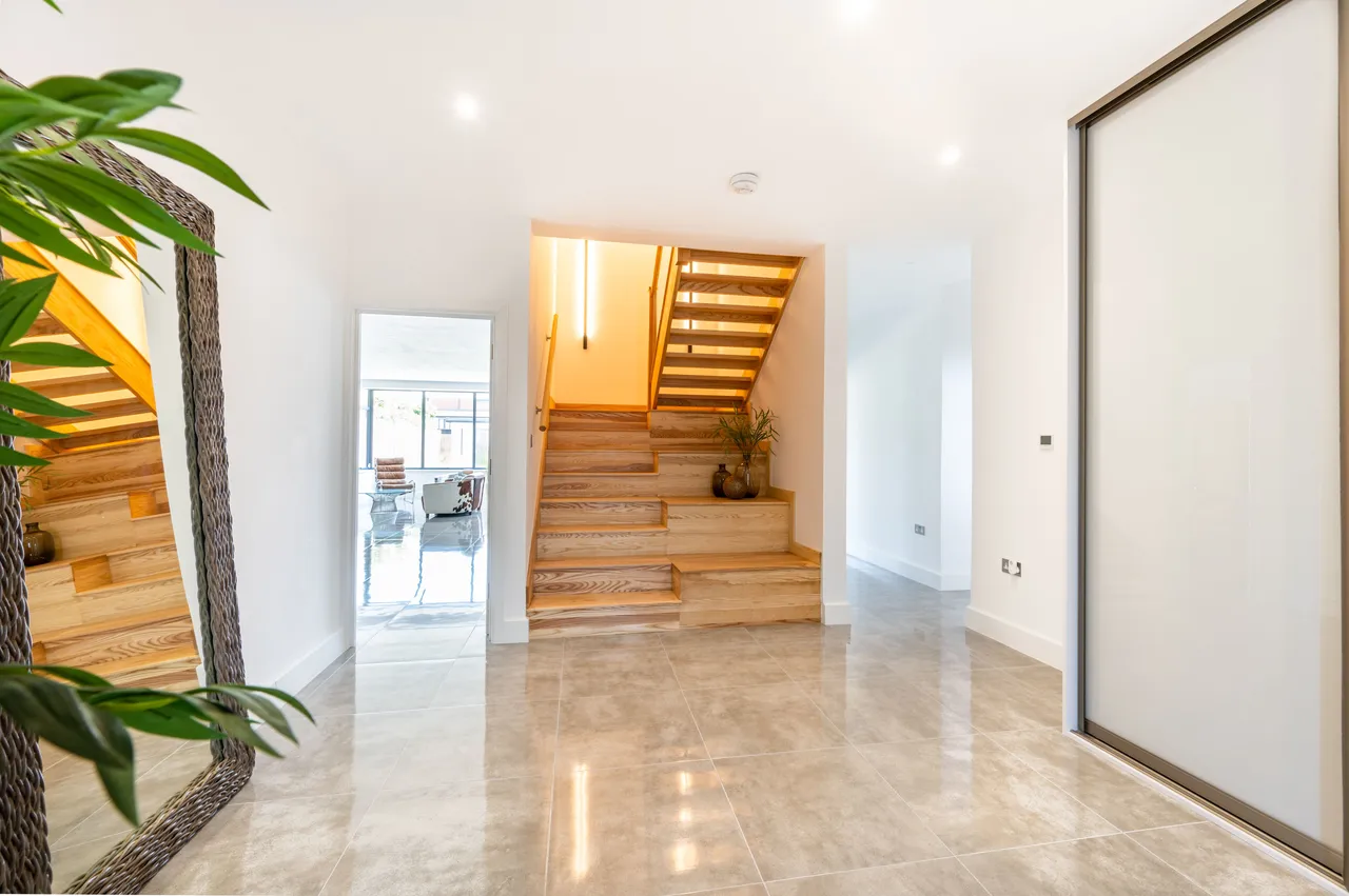 15 Bryan Avenue, London, photo 5