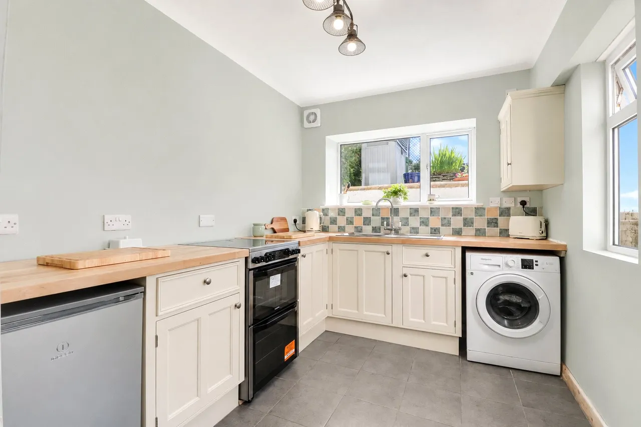 Coronation Terrace, Abbotsham, EX39, photo 10