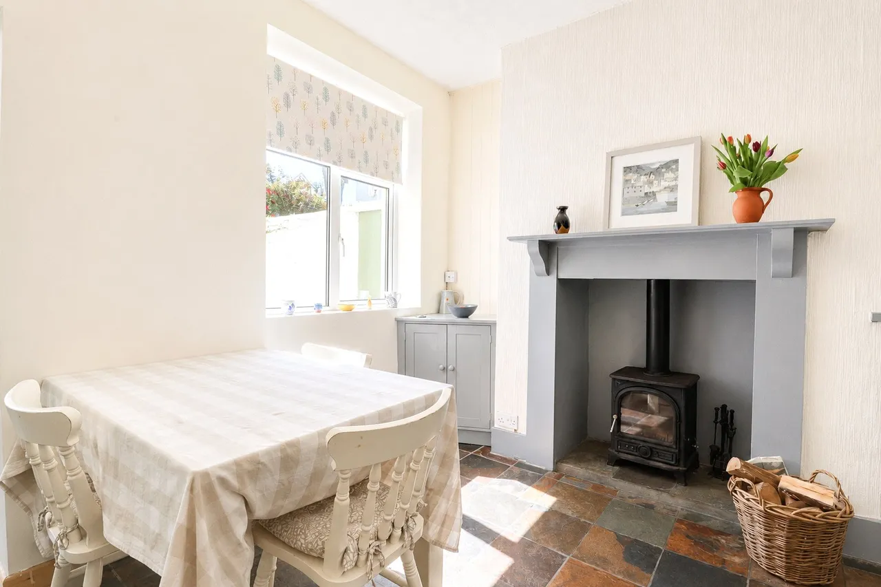 Coronation Terrace, Abbotsham, EX39, photo 9