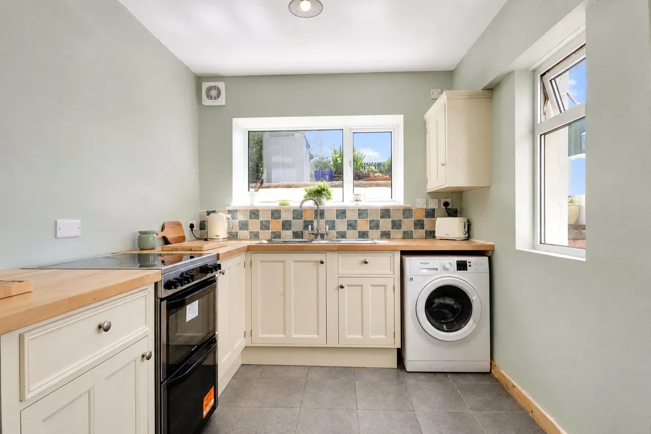Coronation Terrace, Abbotsham, EX39, photo 11