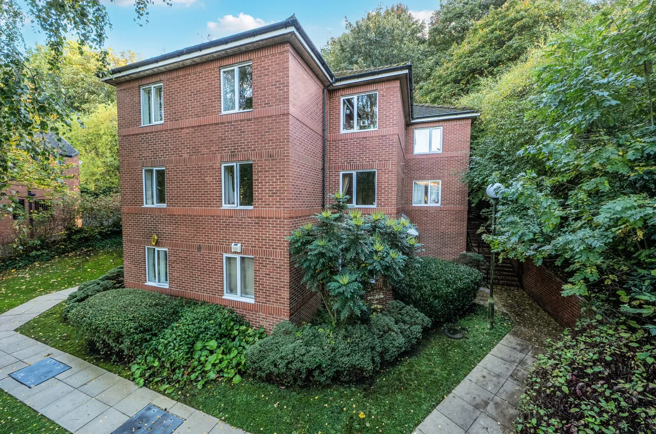 2 bed flat for sale, Meanwood Road, Meanwood, LS7