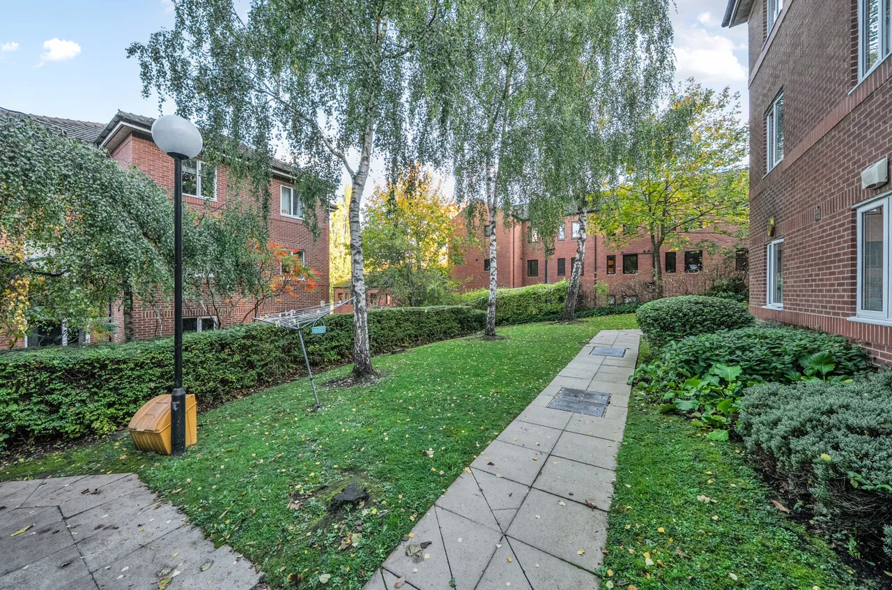 Meanwood Road, Meanwood, LS7, photo 18