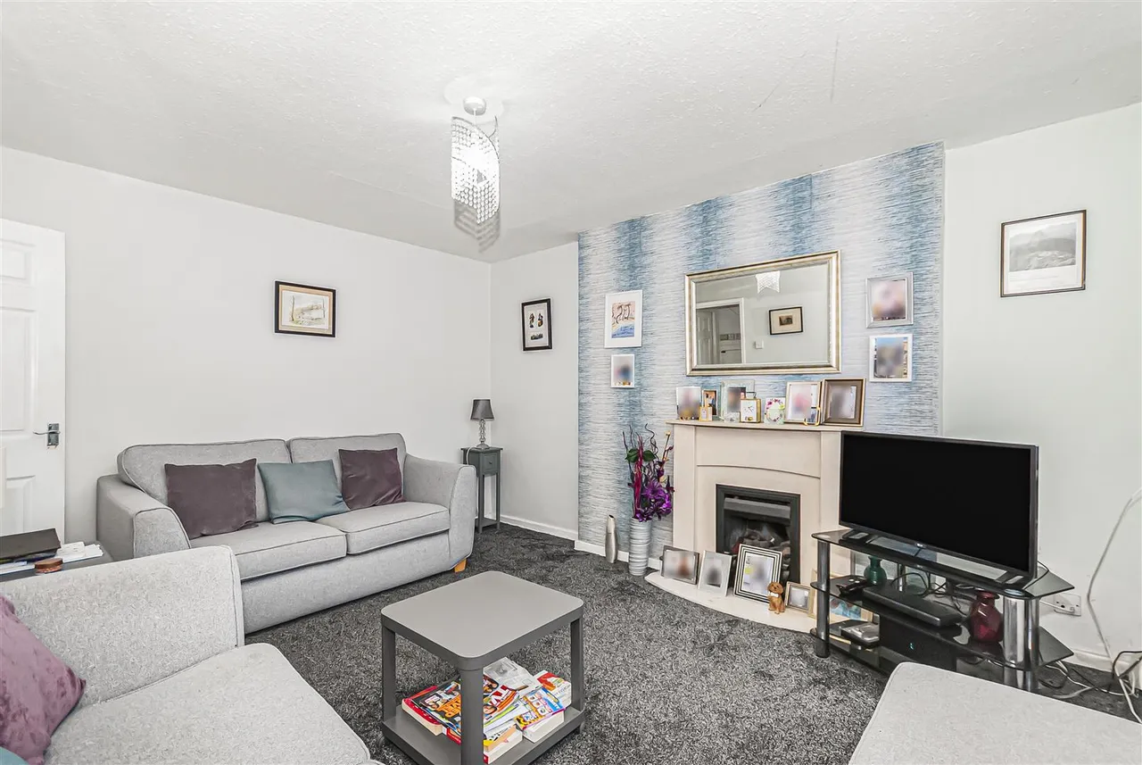 Leyton Drive, Bury, BL9, photo 5