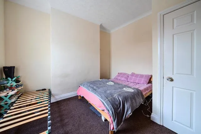 Alpha Street South, Slough, SL1, photo 8