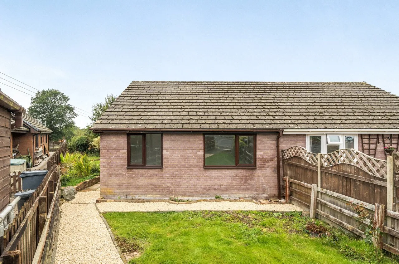 Goylands Close, Llandrindod Wells, LD1, photo 24