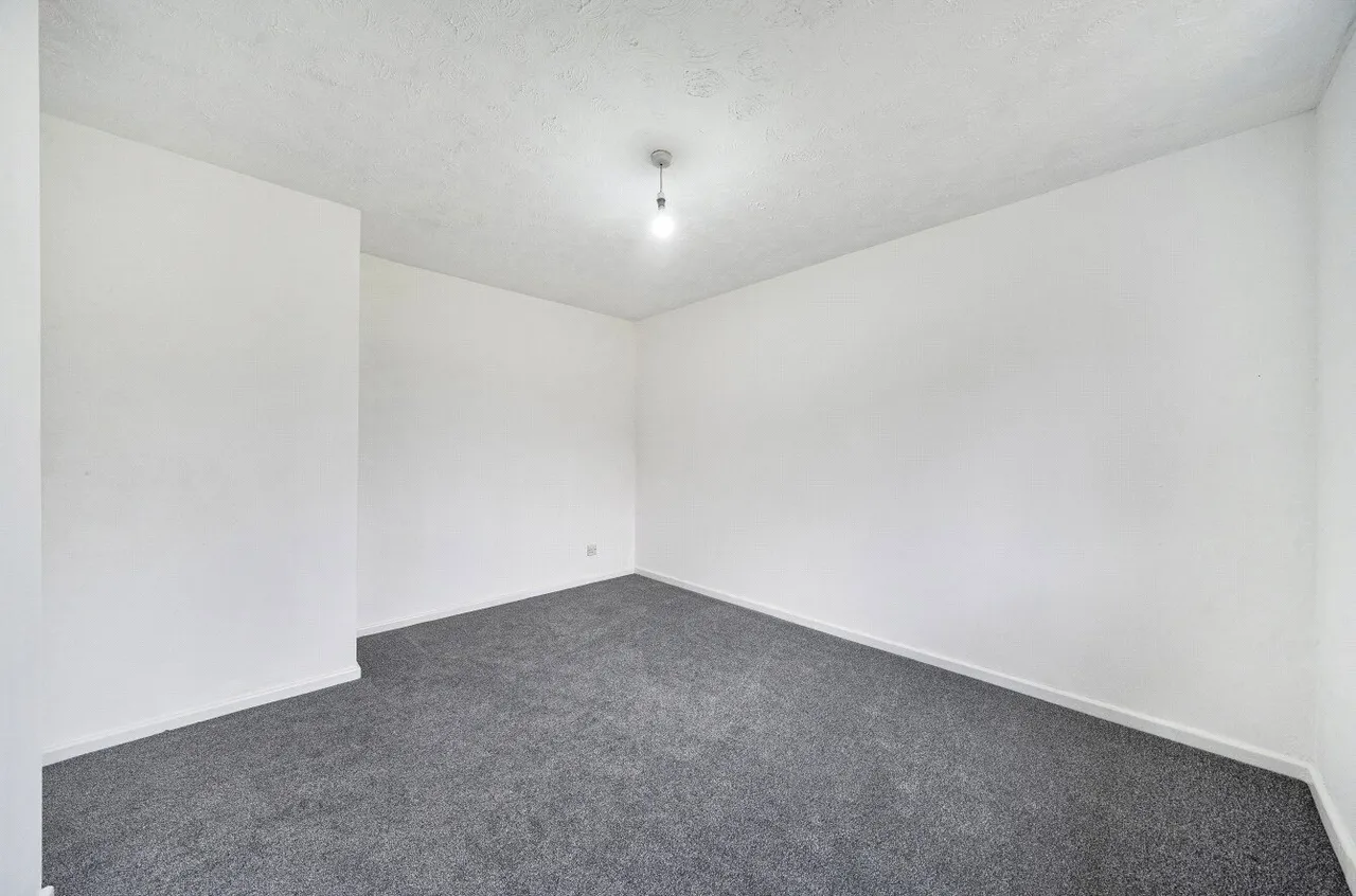 Goylands Close, Llandrindod Wells, LD1, photo 13