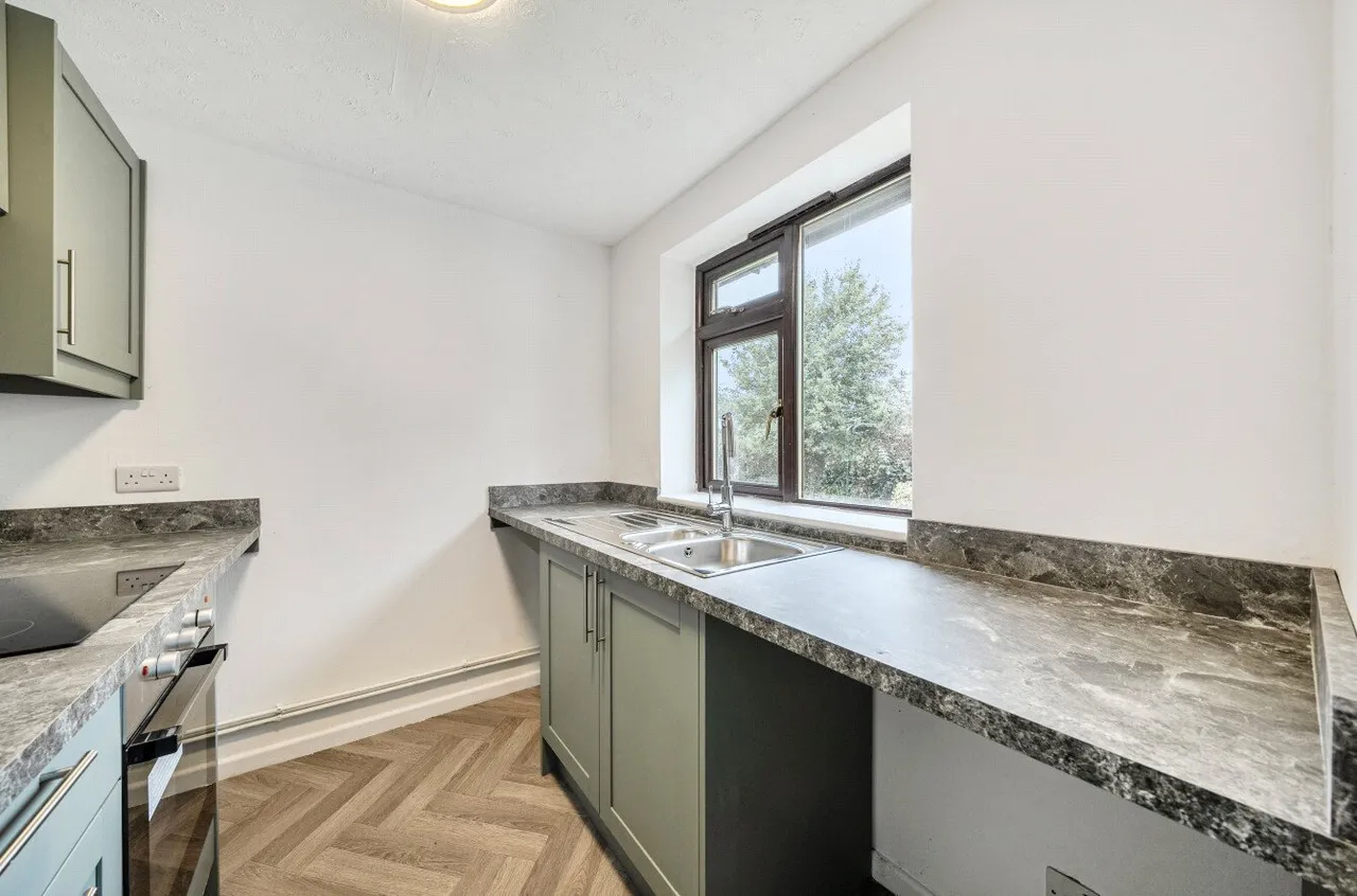 Goylands Close, Llandrindod Wells, LD1, photo 8