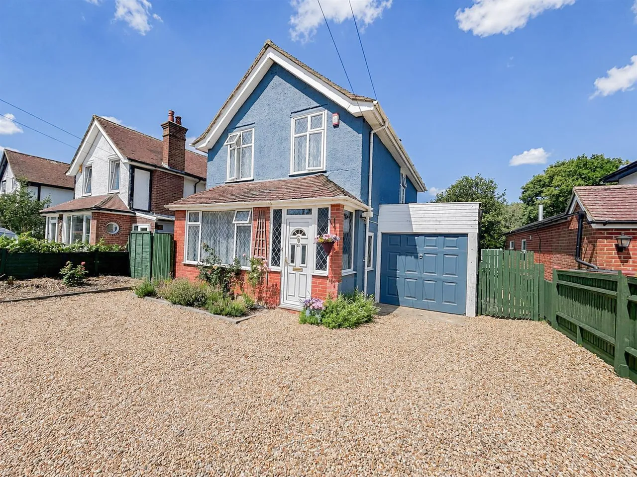 3 bed house for sale — Barnhorn Road, Bexhill-On-Sea, TN39 4QA