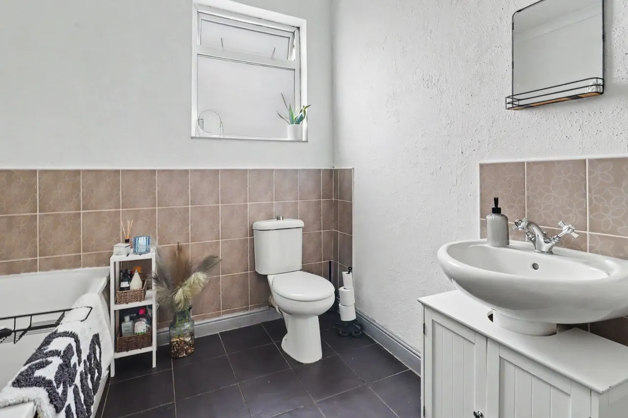 Smisby Road, Ashby-De-La-Zouch, LE65, photo 17