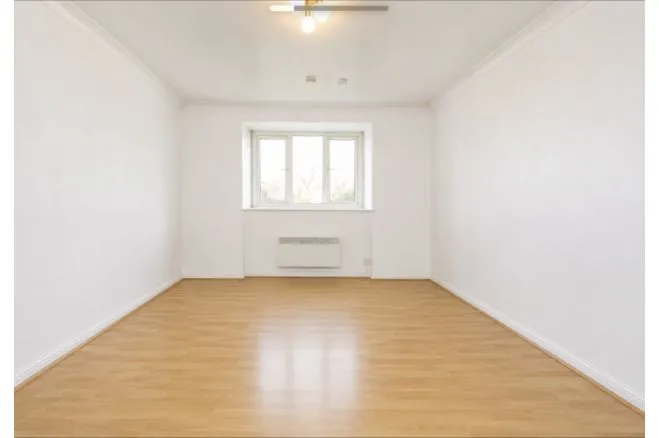 Village Road, Oxton, CH43, photo 3