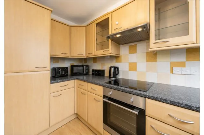Village Road, Oxton, CH43, photo 6