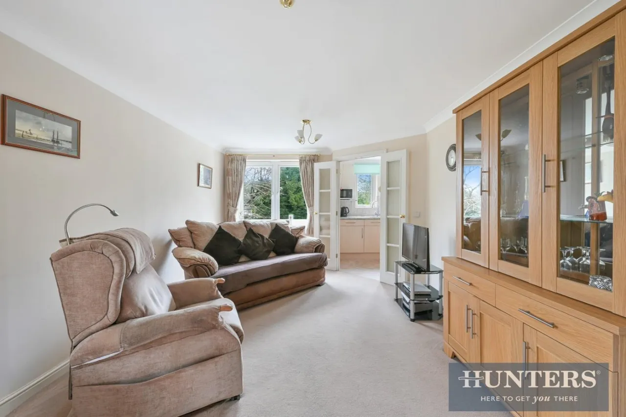 Kingston Road, Epsom, photo 4