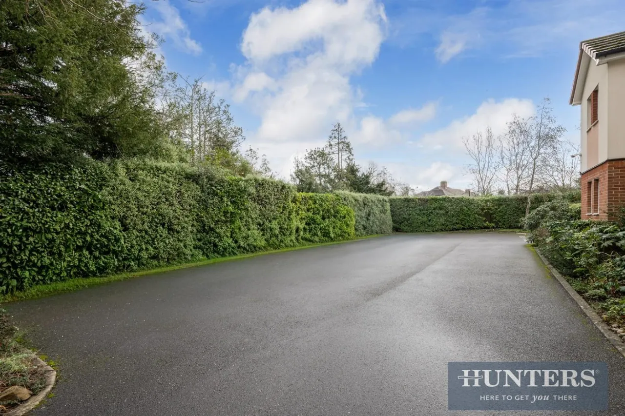 Kingston Road, Epsom, photo 12