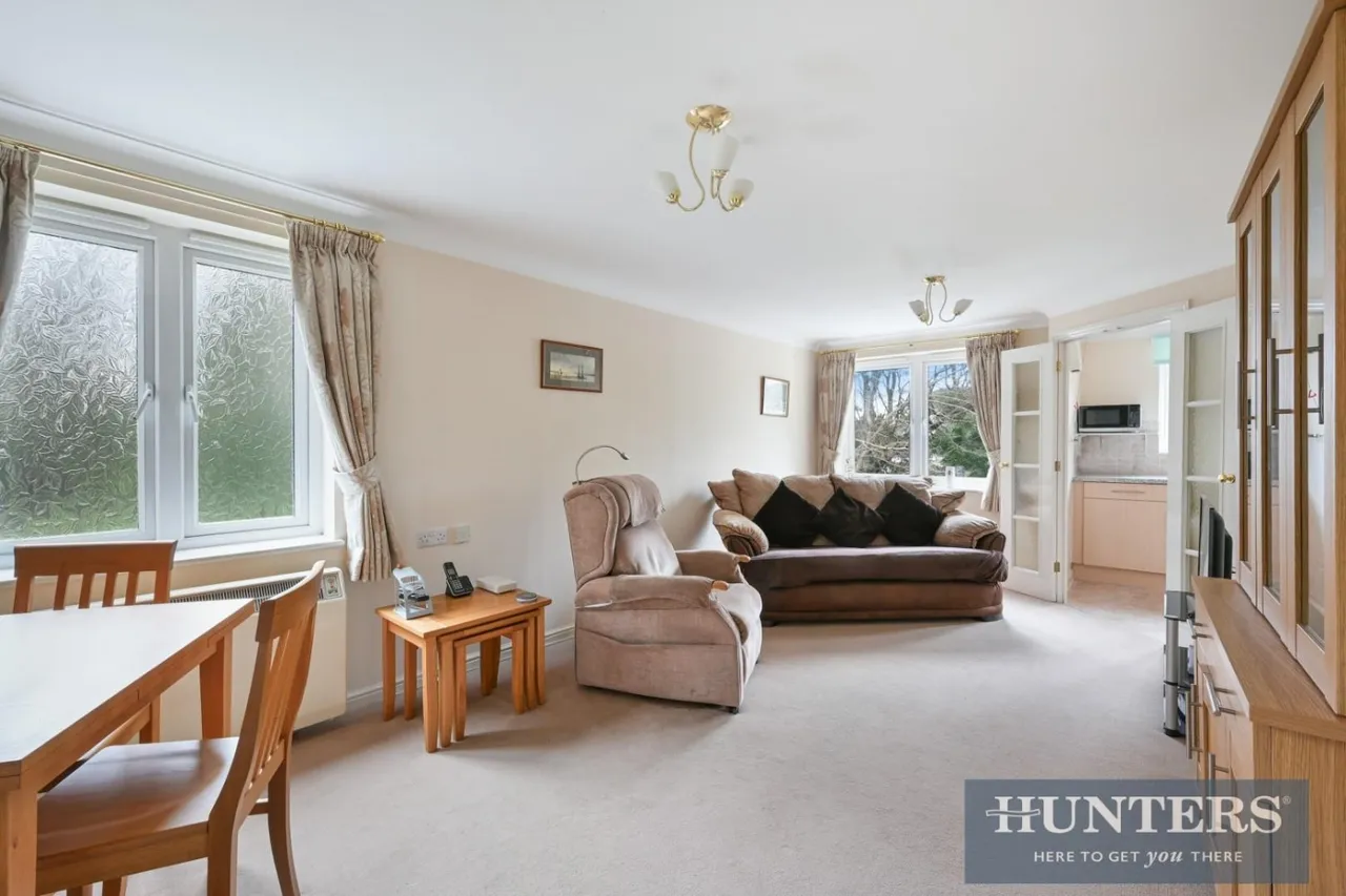Kingston Road, Epsom, photo 3