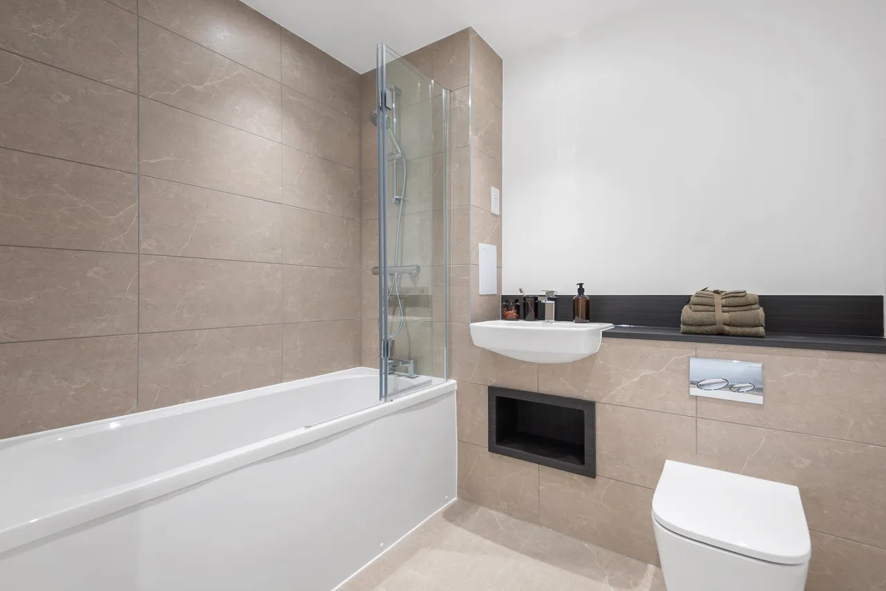 Busby House, Ridgeway Views, NW7, photo 11