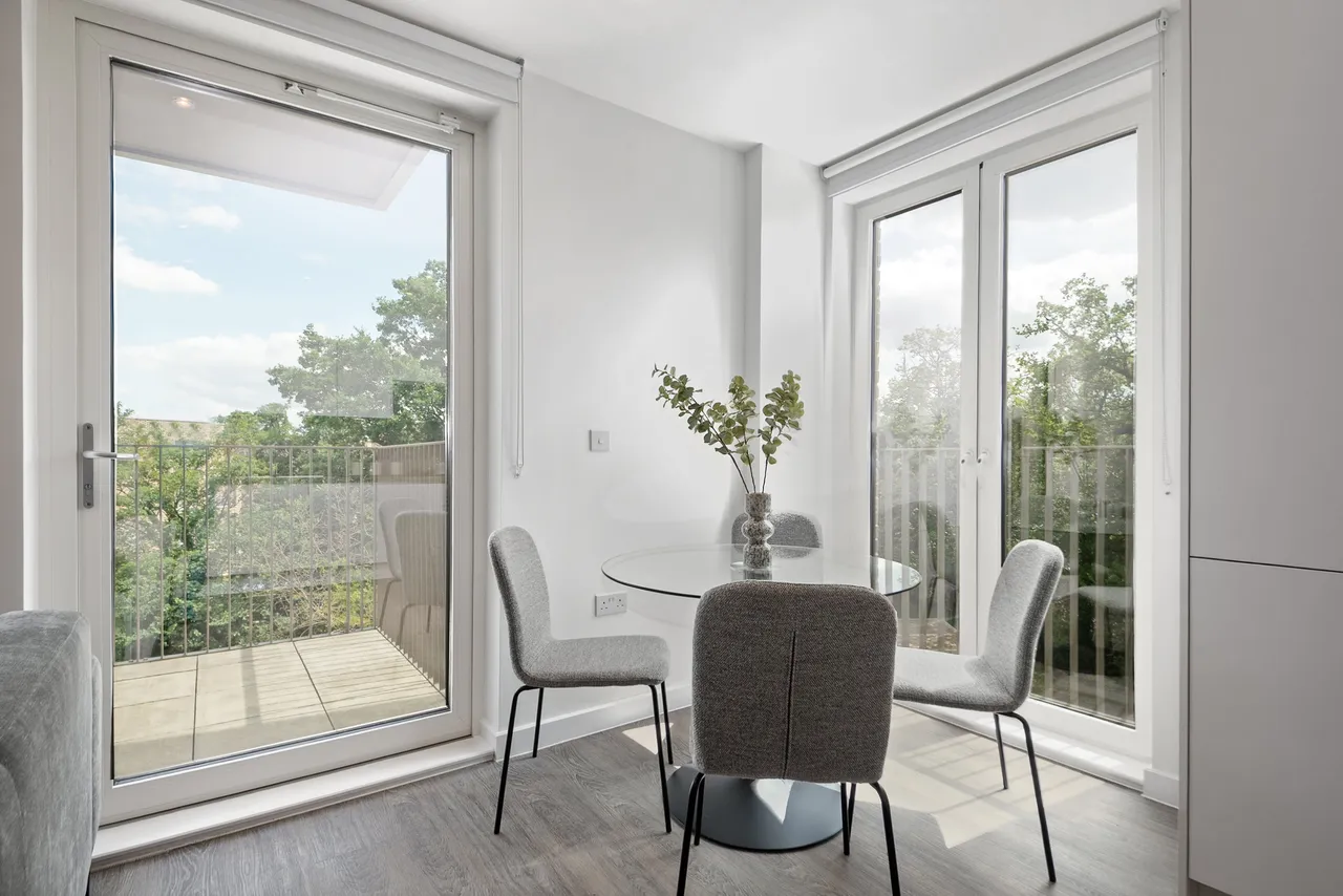 Busby House, Ridgeway Views, NW7, photo 3