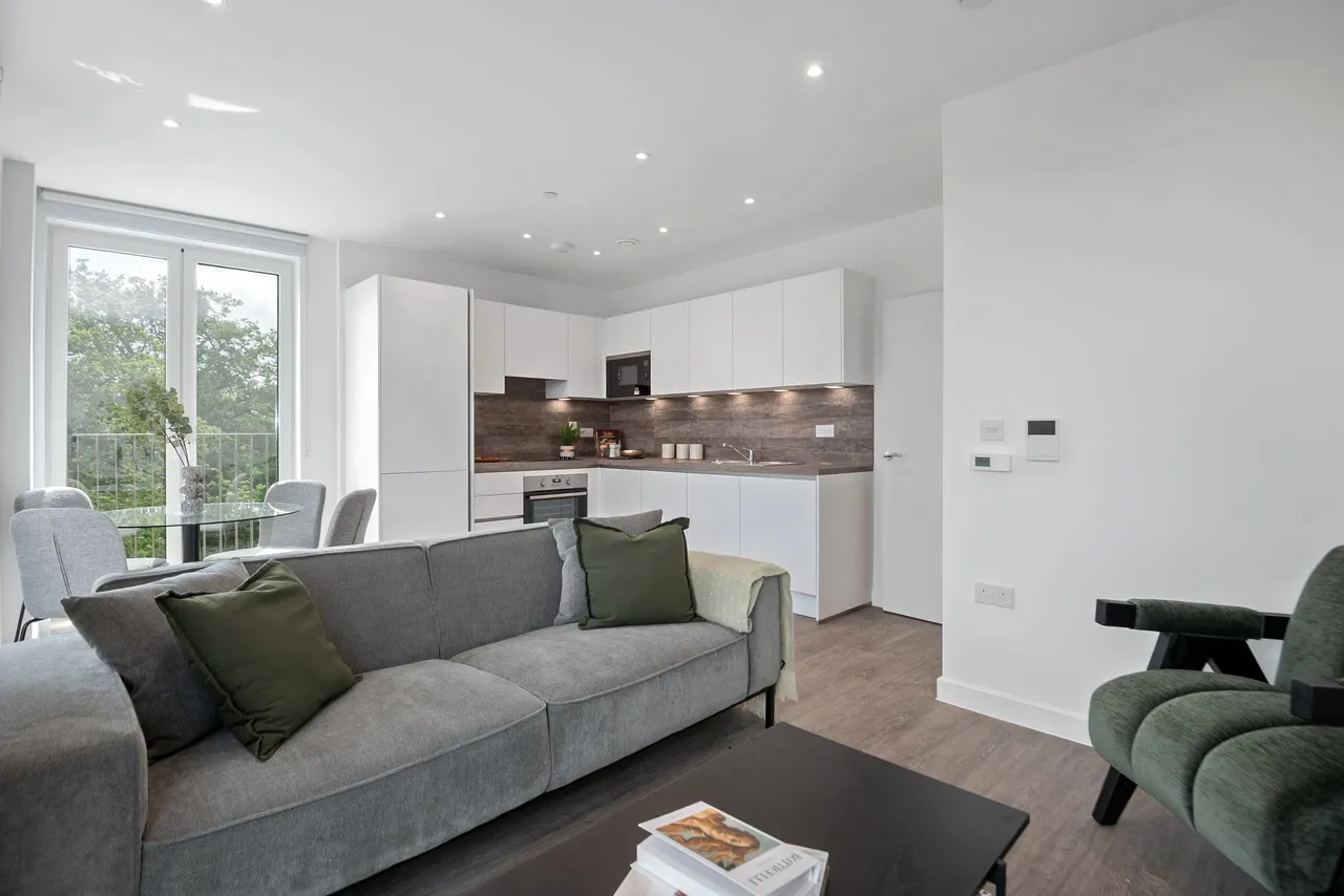2 bed flat to rent, Busby House, Ridgeway Views, NW7