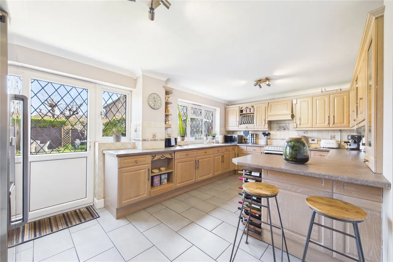 Apple Close, Tilehurst, RG31, photo 5