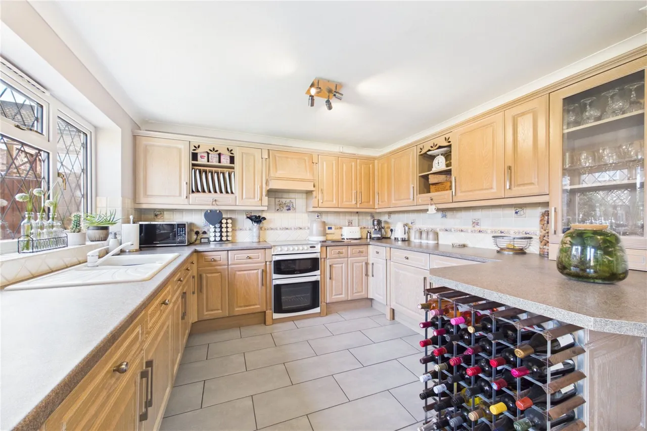 Apple Close, Tilehurst, RG31, photo 3