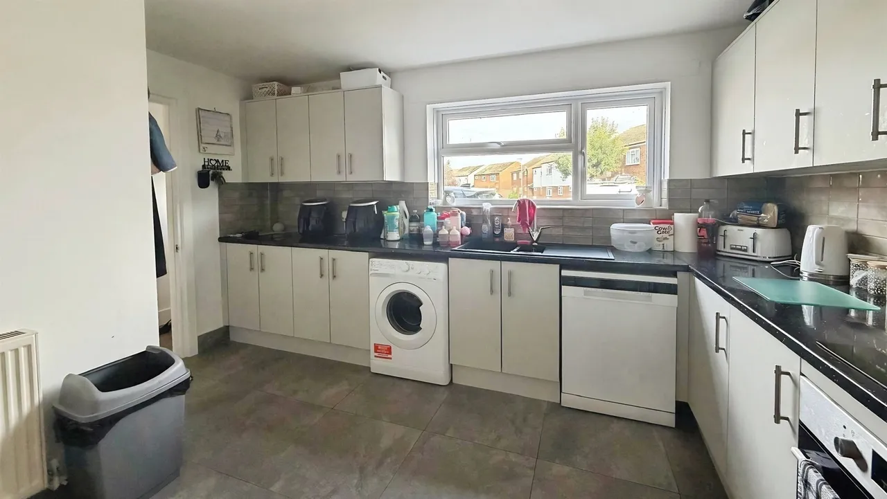 Boxted Avenue, Clacton-On-Sea, CO16, photo 2