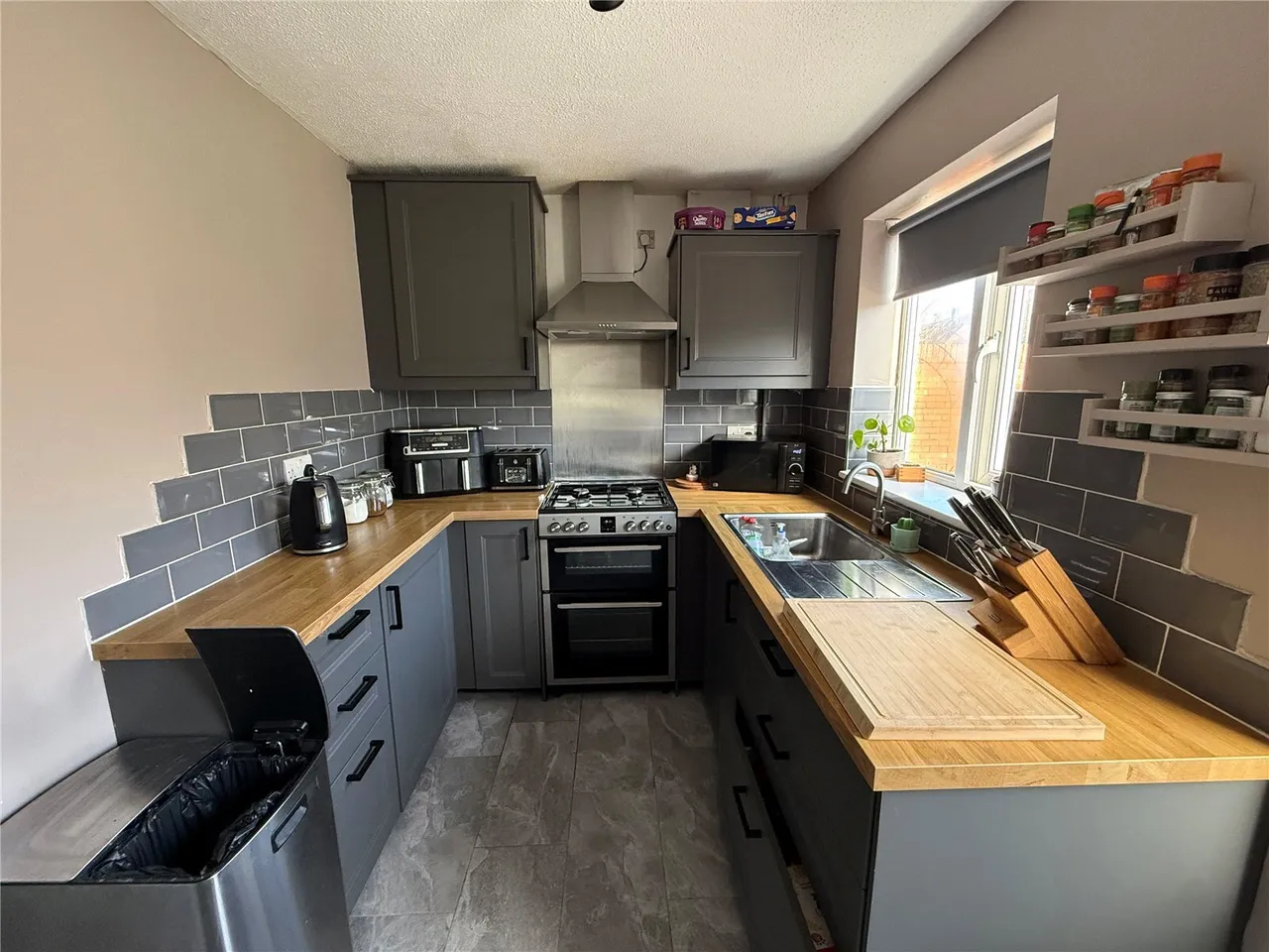 Ash Crescent, Nuthall, Nottingham, Nottinghamshire, NG16, photo 3