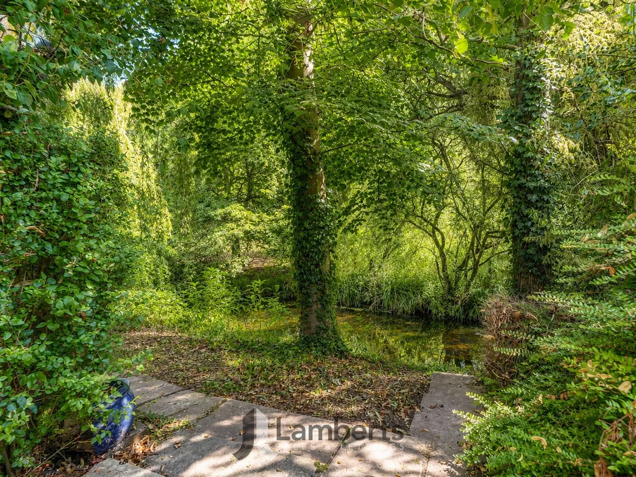 10 Riverside, Studley, photo 29