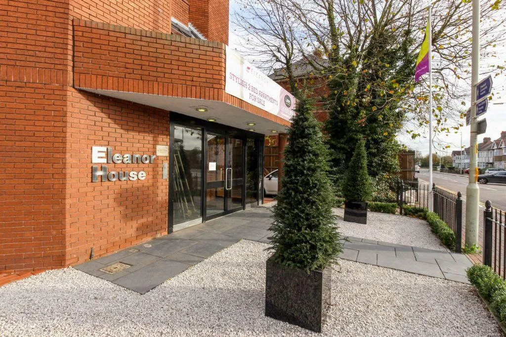 2 bed flat for sale, Eleanor House, Waltham Cross, EN8