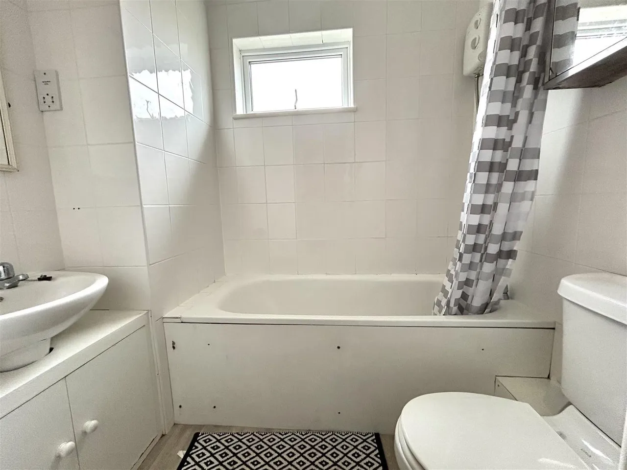 Oakdene Road, Pitsea, photo 7