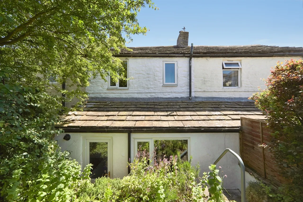 2 bed house for sale — Bogthorn, Oakworth, Keighley