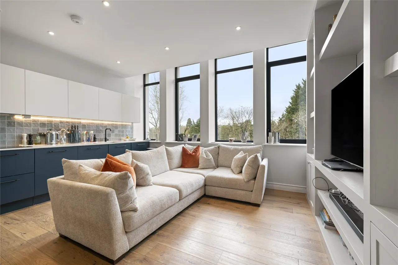 Littleworth Road, Esher, Surrey, KT10, photo 5