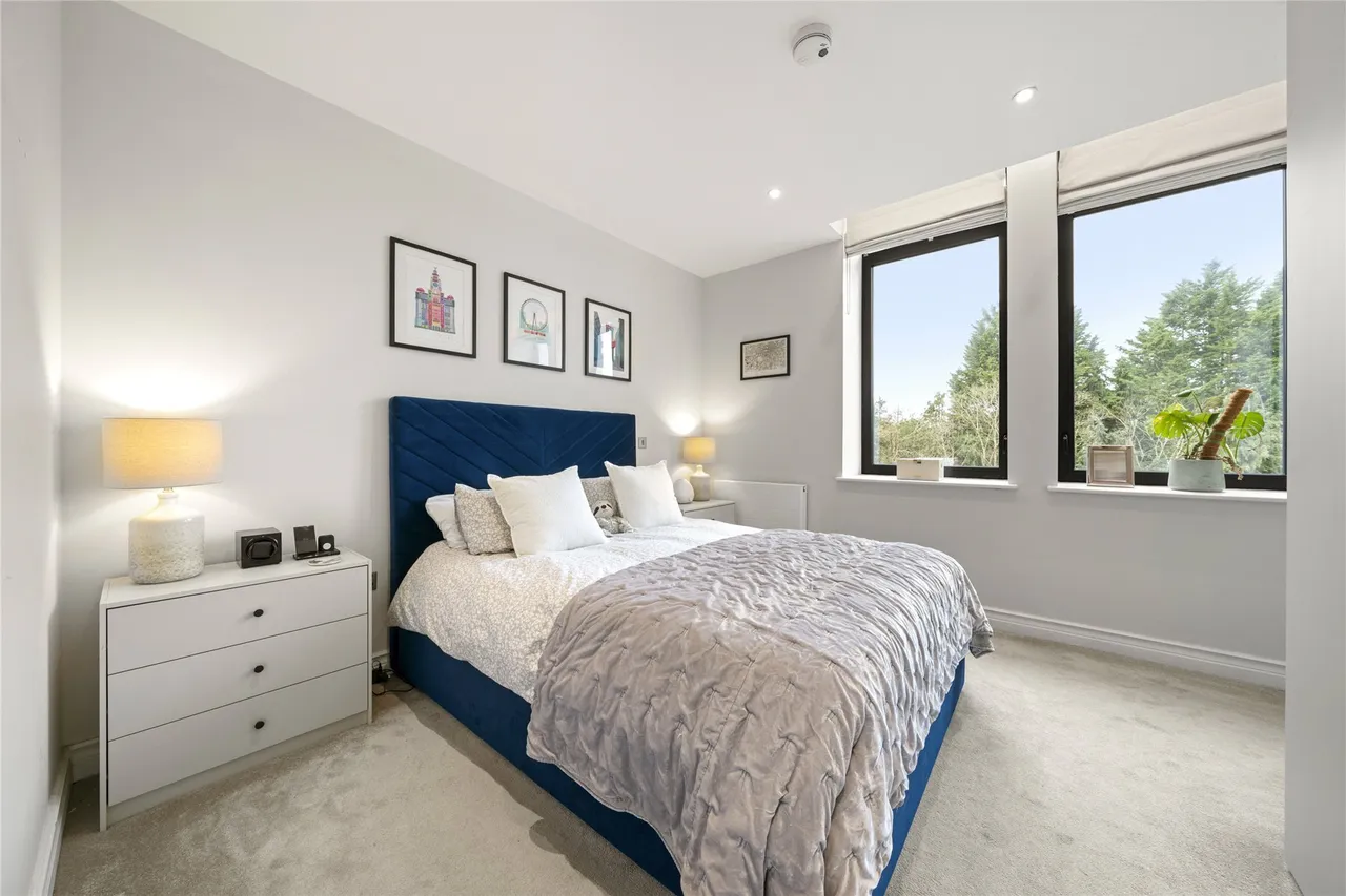 Littleworth Road, Esher, Surrey, KT10, photo 10