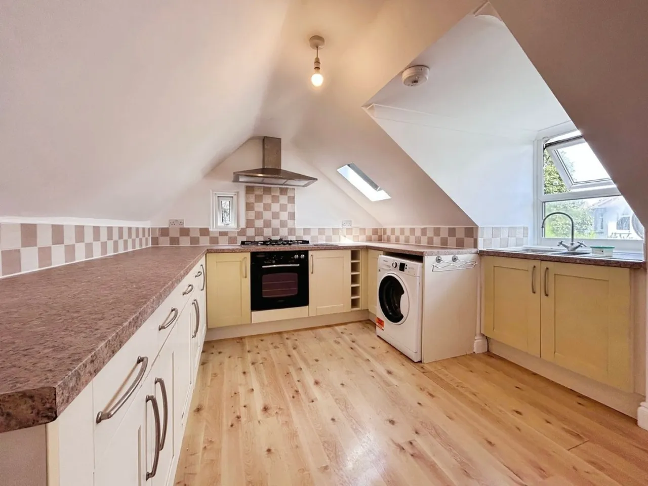 Hengist Road, Bournemouth, photo 3