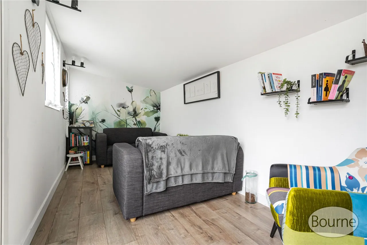 Silversmiths Way, Woking, GU21, photo 7