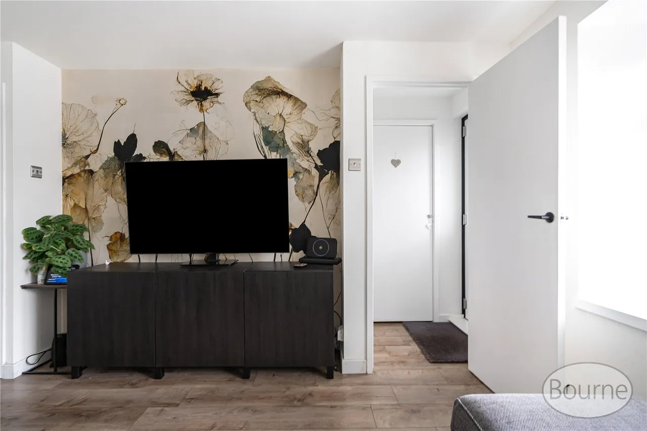 Silversmiths Way, Woking, GU21, photo 6