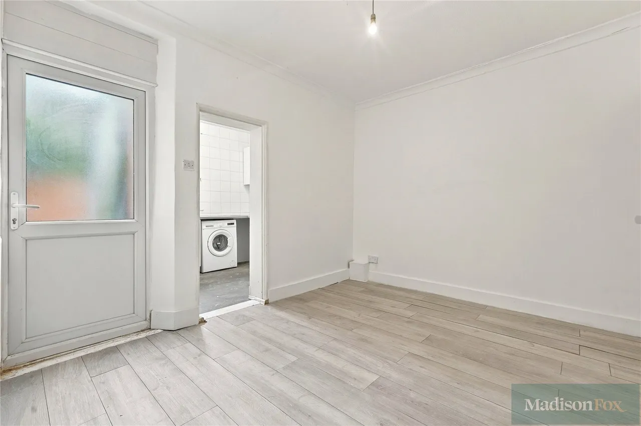 Buckland Road, London, E10, photo 6