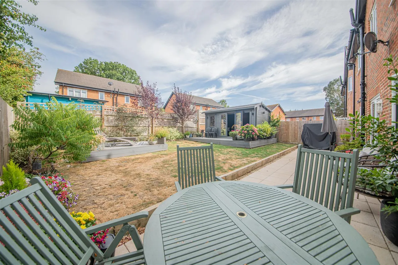 Mead Lane, Horton Heath, Eastleigh, SO50 7HS, photo 14