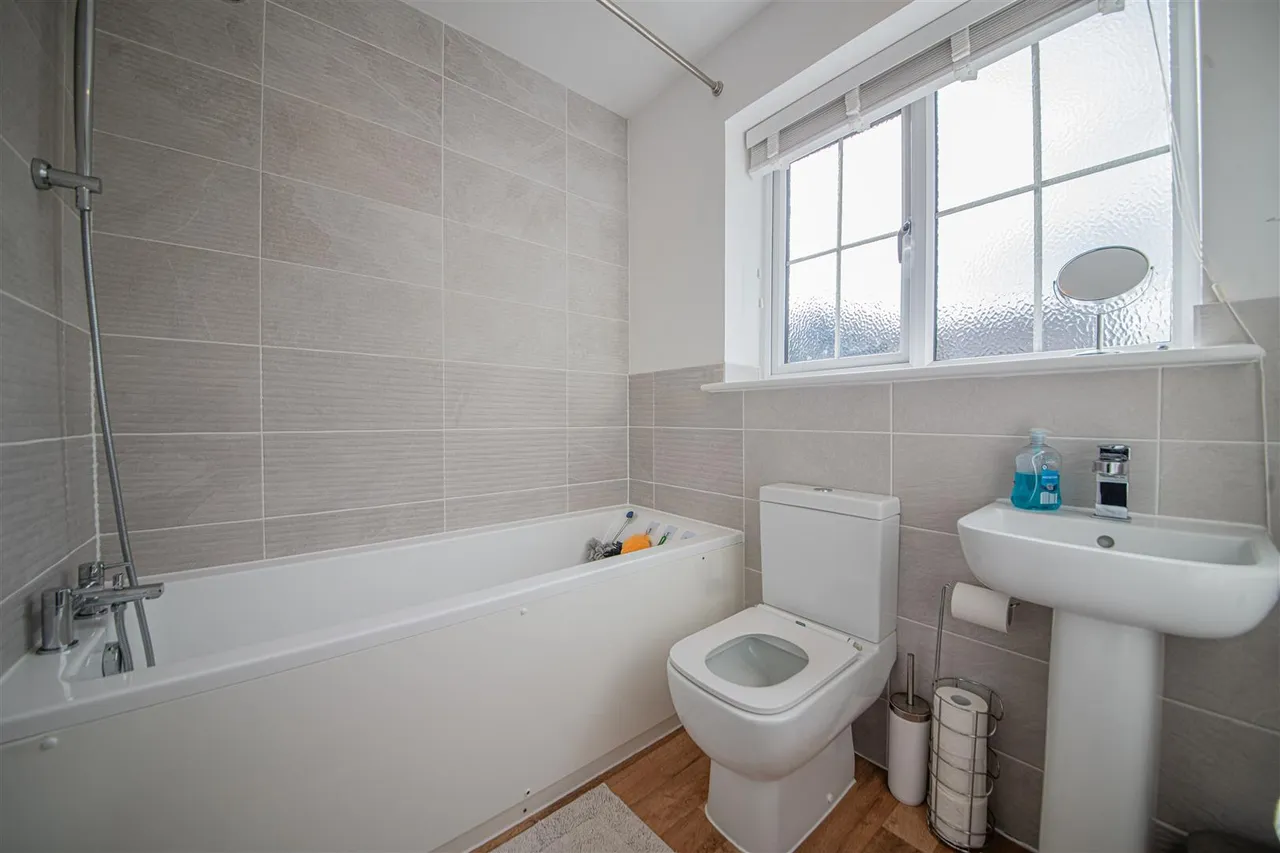 Mead Lane, Horton Heath, Eastleigh, SO50 7HS, photo 13