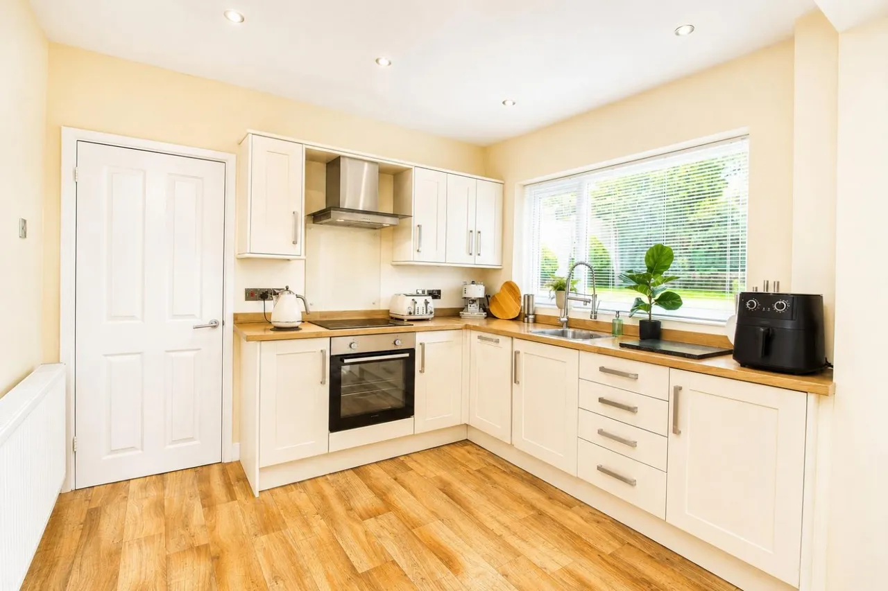 Pole Lane, Darwen, photo 12