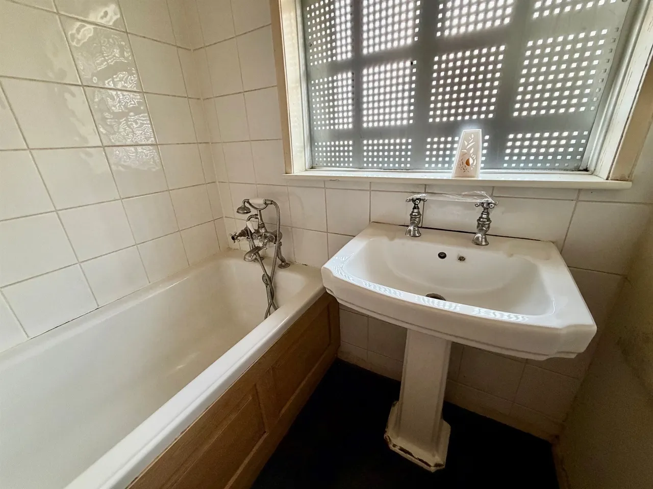 Tinderley Grove, Almondbury, Huddersfield, photo 11