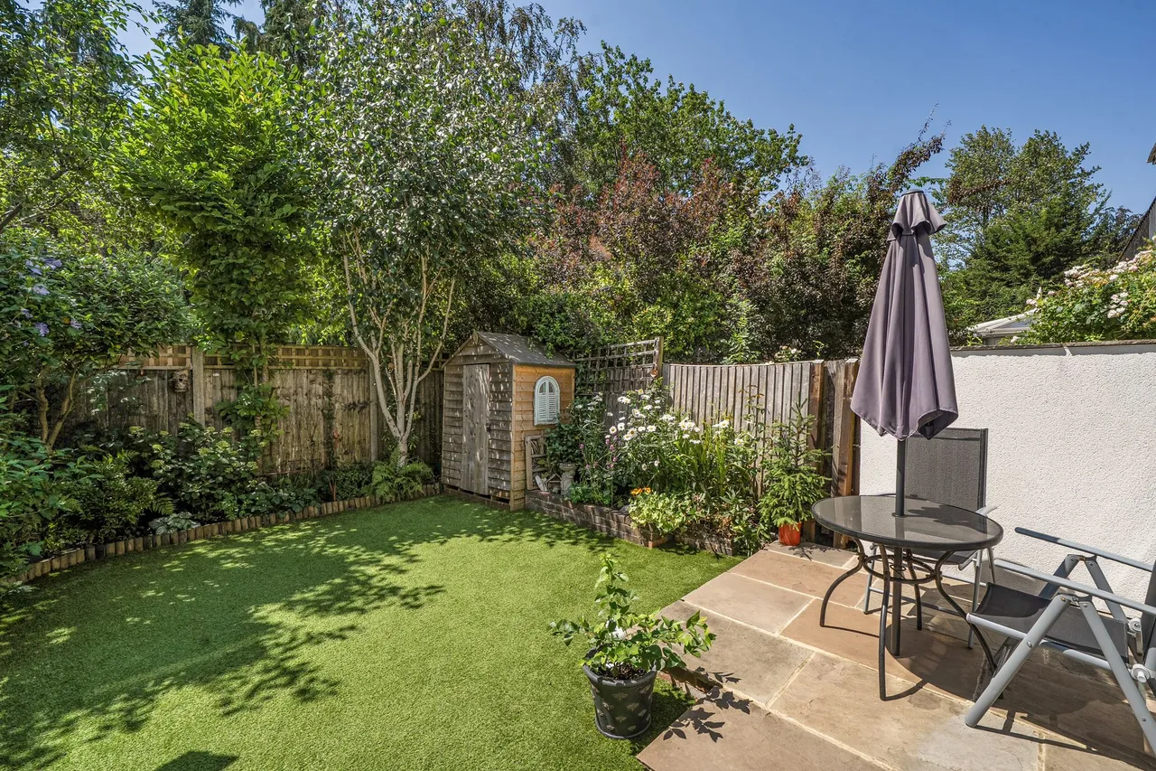 Heathfield Close, Midhurst, GU29, photo 18