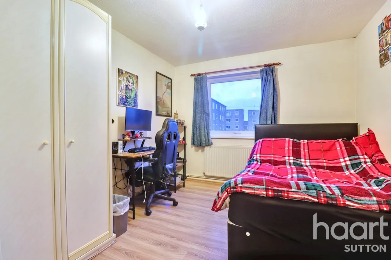 Robin Hood Lane, SM1, photo 5