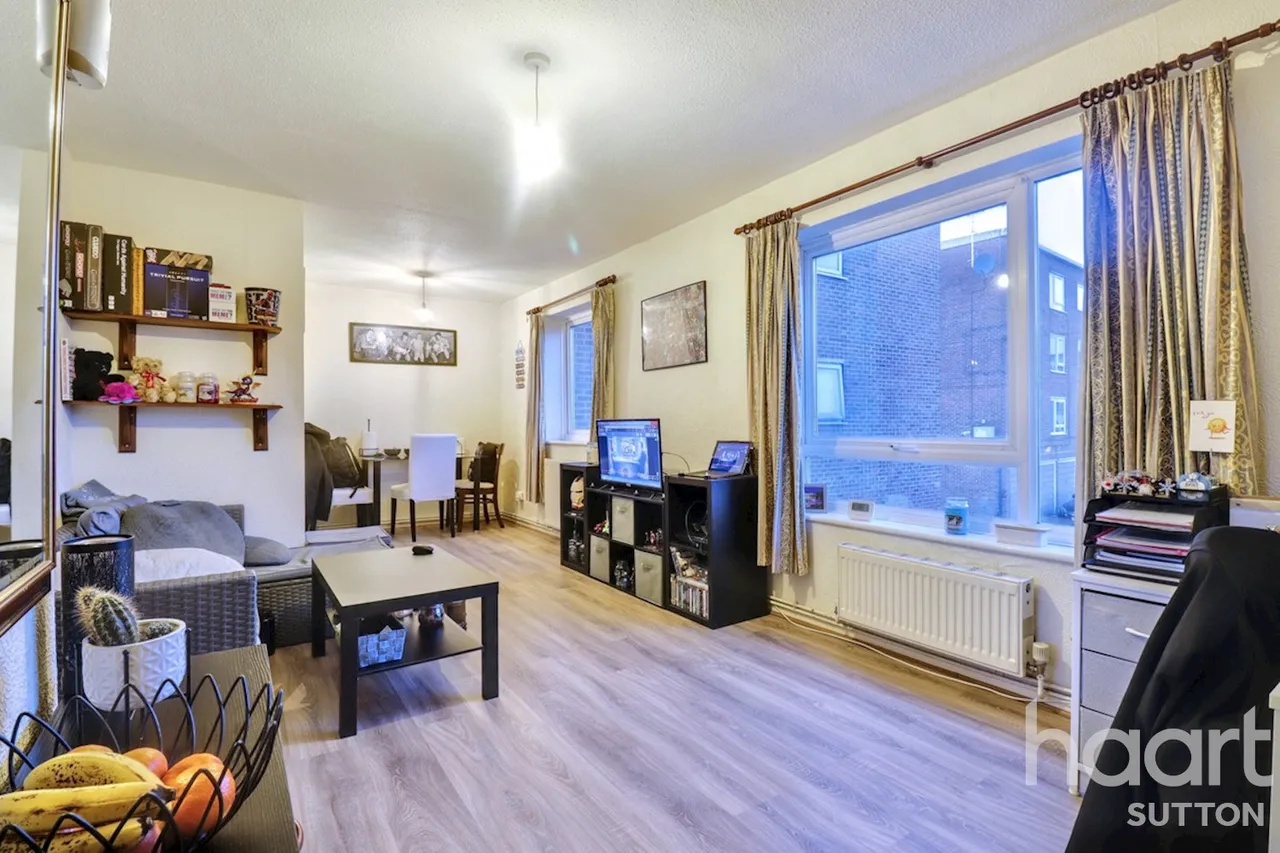 1 bed flat to rent, Robin Hood Lane, SM1