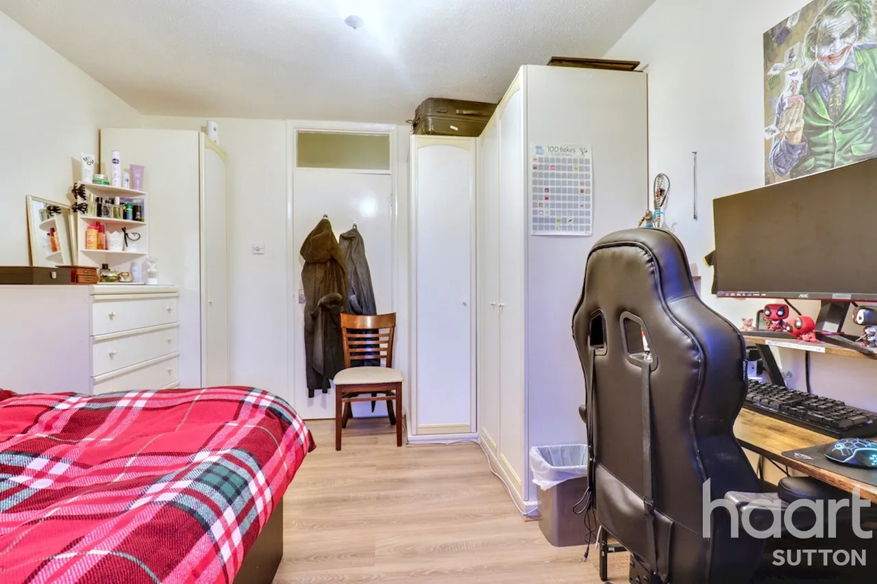 Robin Hood Lane, SM1, photo 6