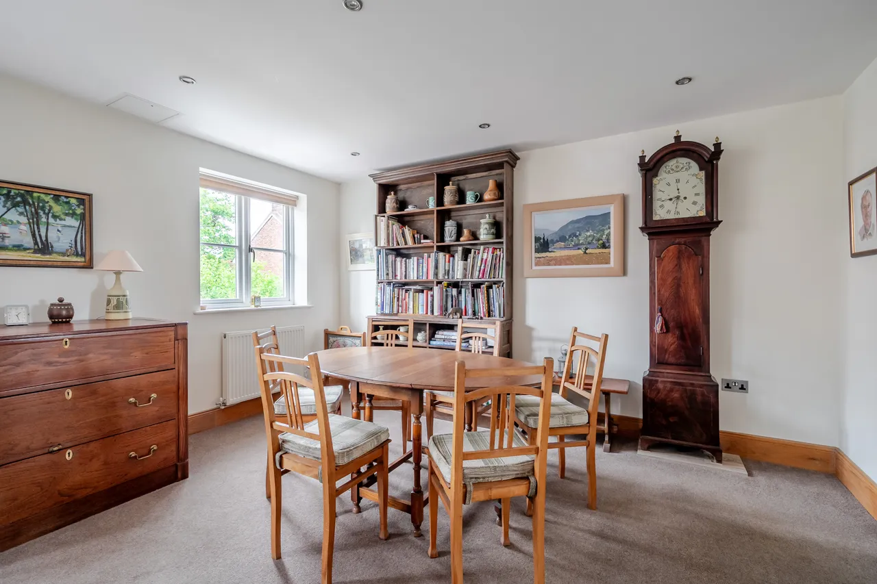 Beavers Road,, Farnham, GU9, photo 5