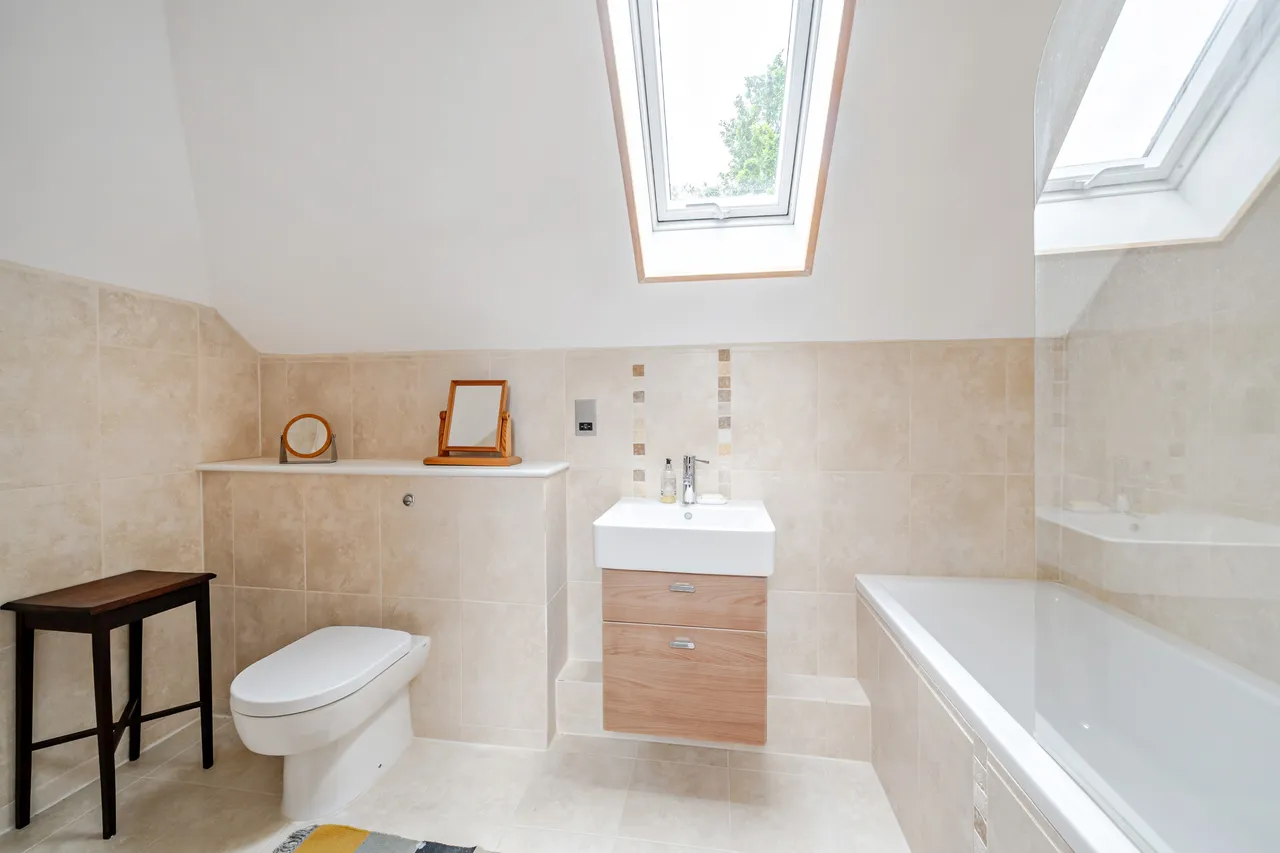 Beavers Road,, Farnham, GU9, photo 12